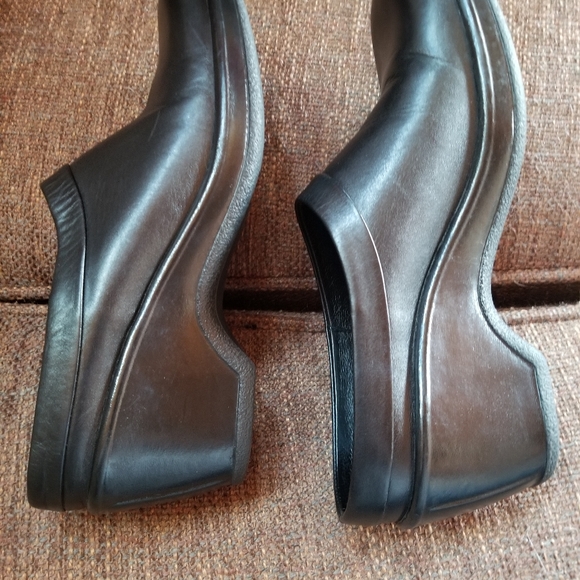 DANSKO leather shoes. - Picture 7 of 8